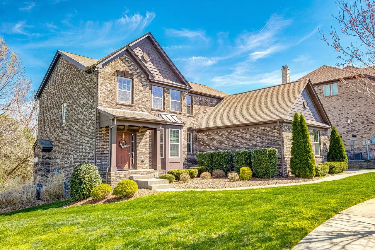 316 Whitman Ct - Photo 1