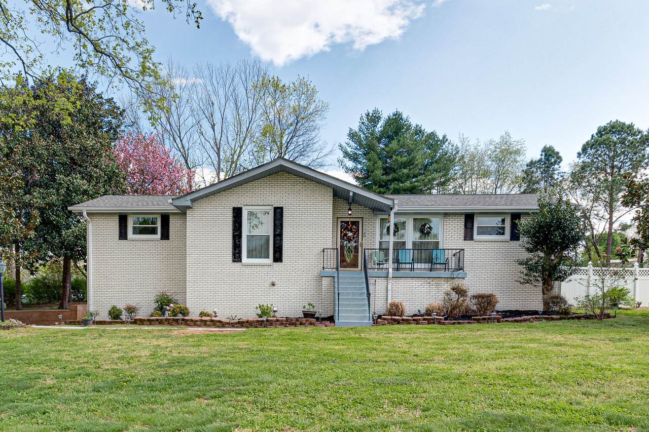 136 Grandview Cir - Photo 1