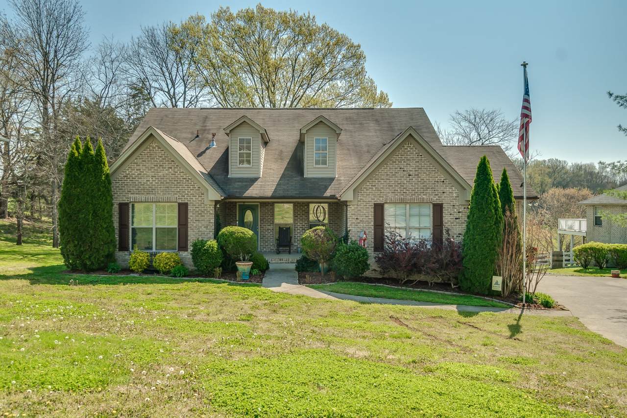 1047 Stanley Dr - Photo 1