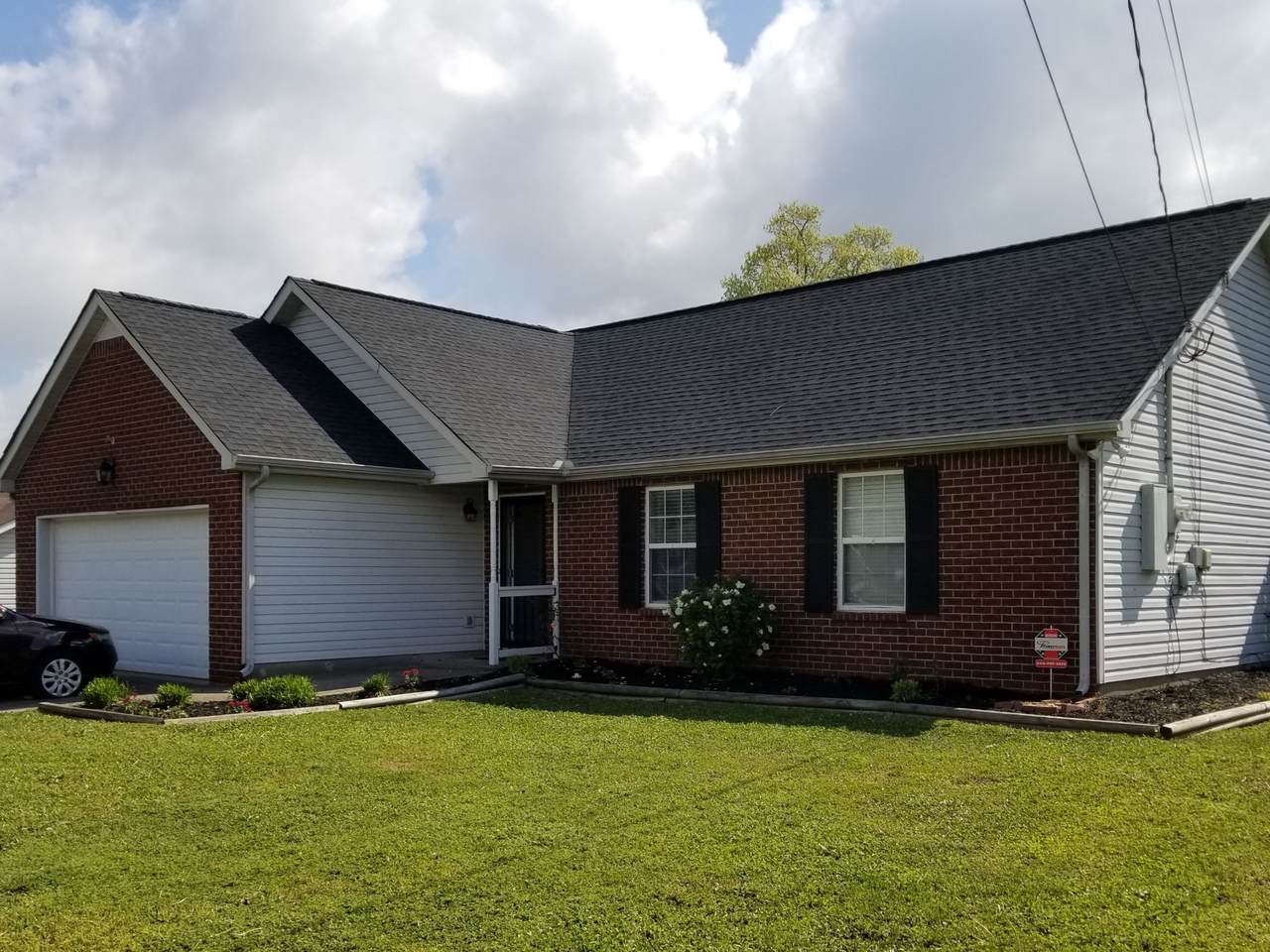 418 Barking Dr - Photo 1