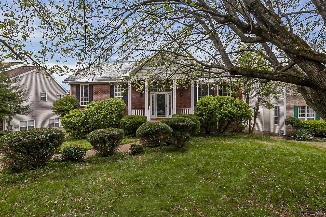 122 W Harbor - Photo 1