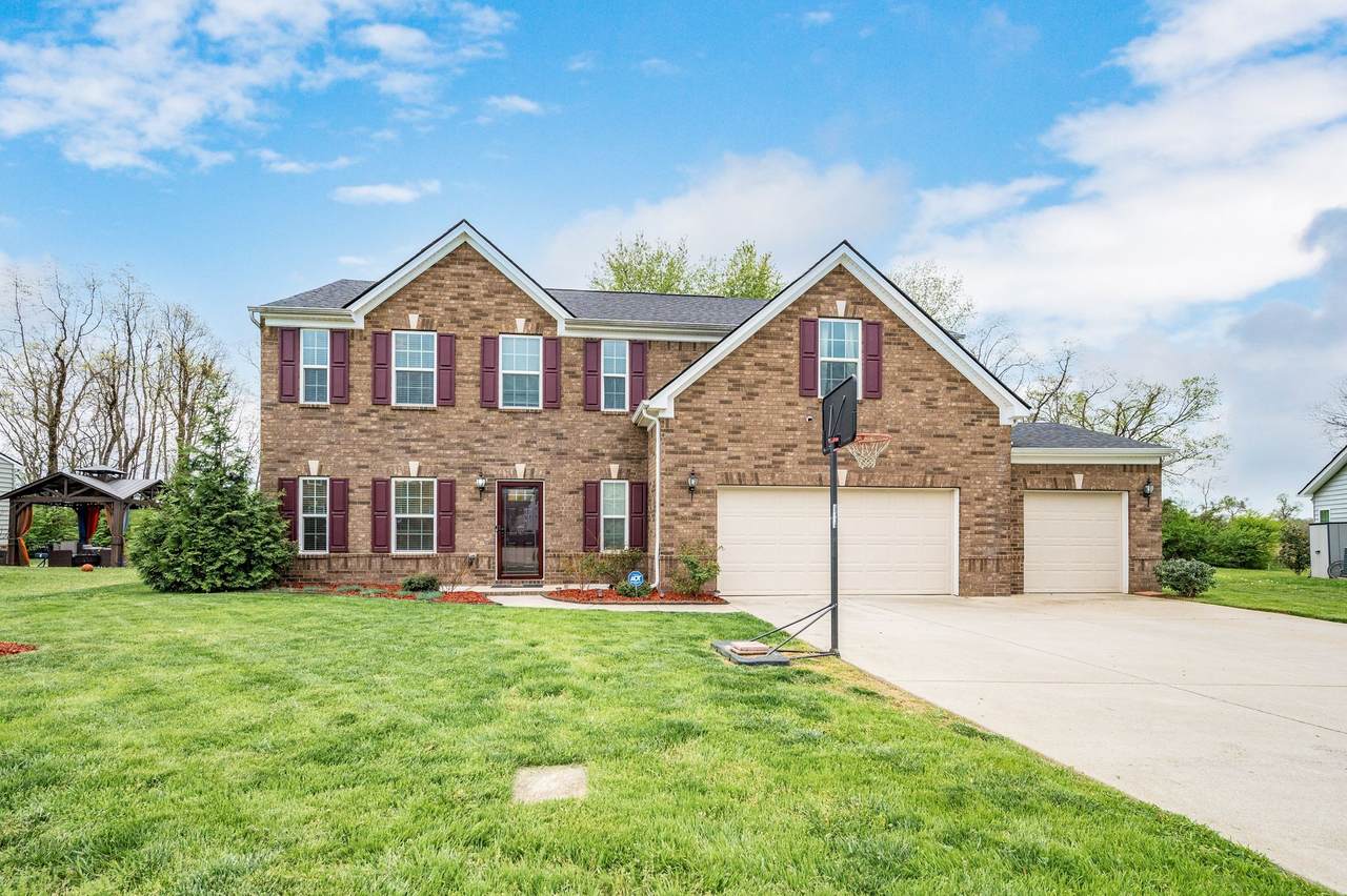 1528 Oak Dr - Photo 1