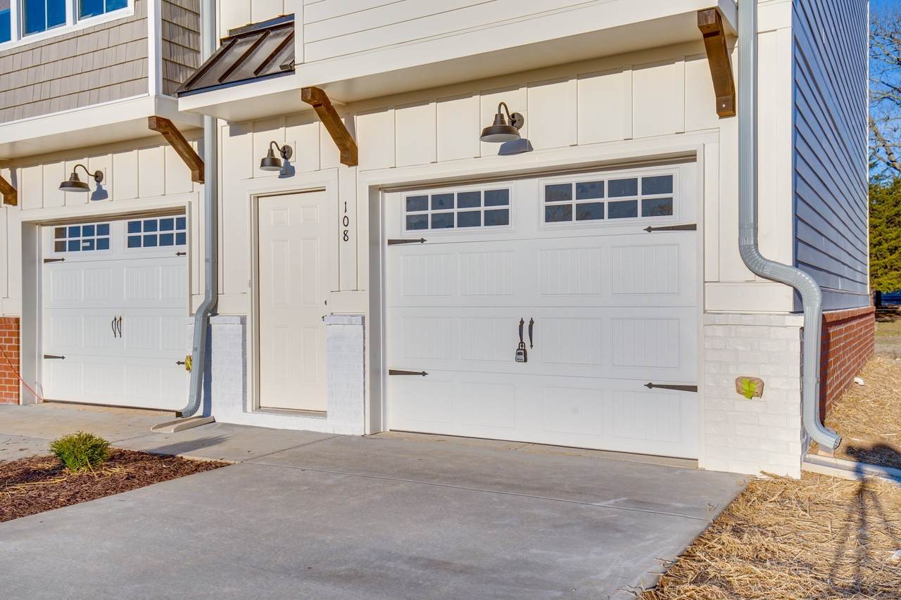 203 Harper Landing - Photo 1