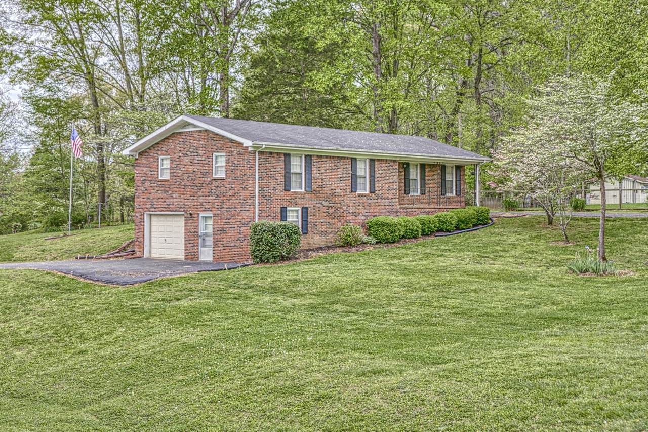 2653 Oakwood Ln - Photo 1