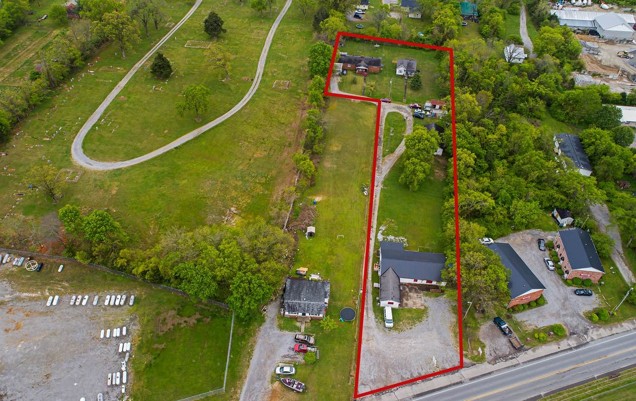 902 Carthage Hwy - Photo 1