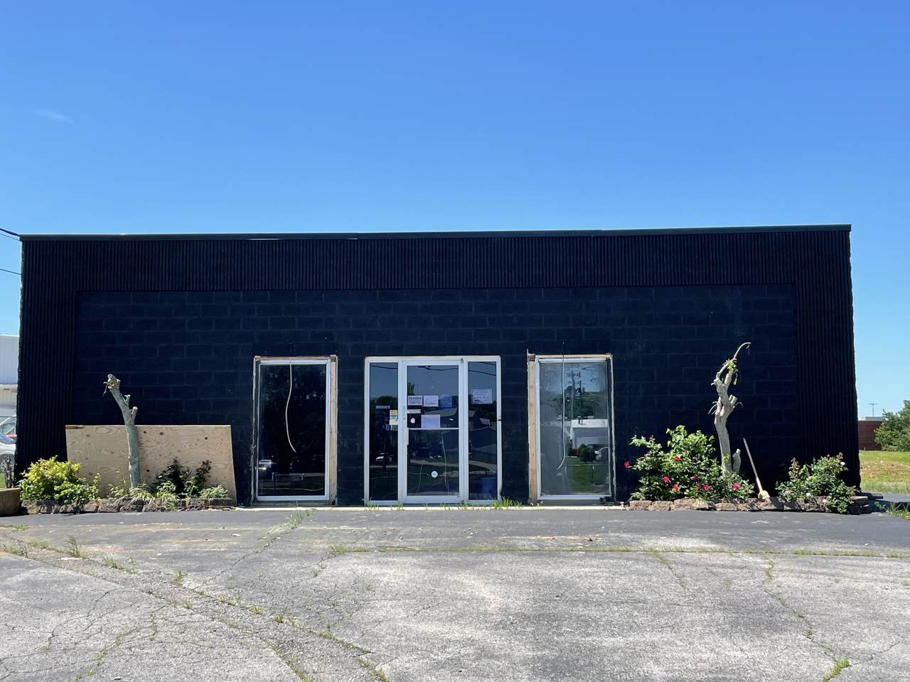 2057 Wilma Rudolph Blvd - Photo 1