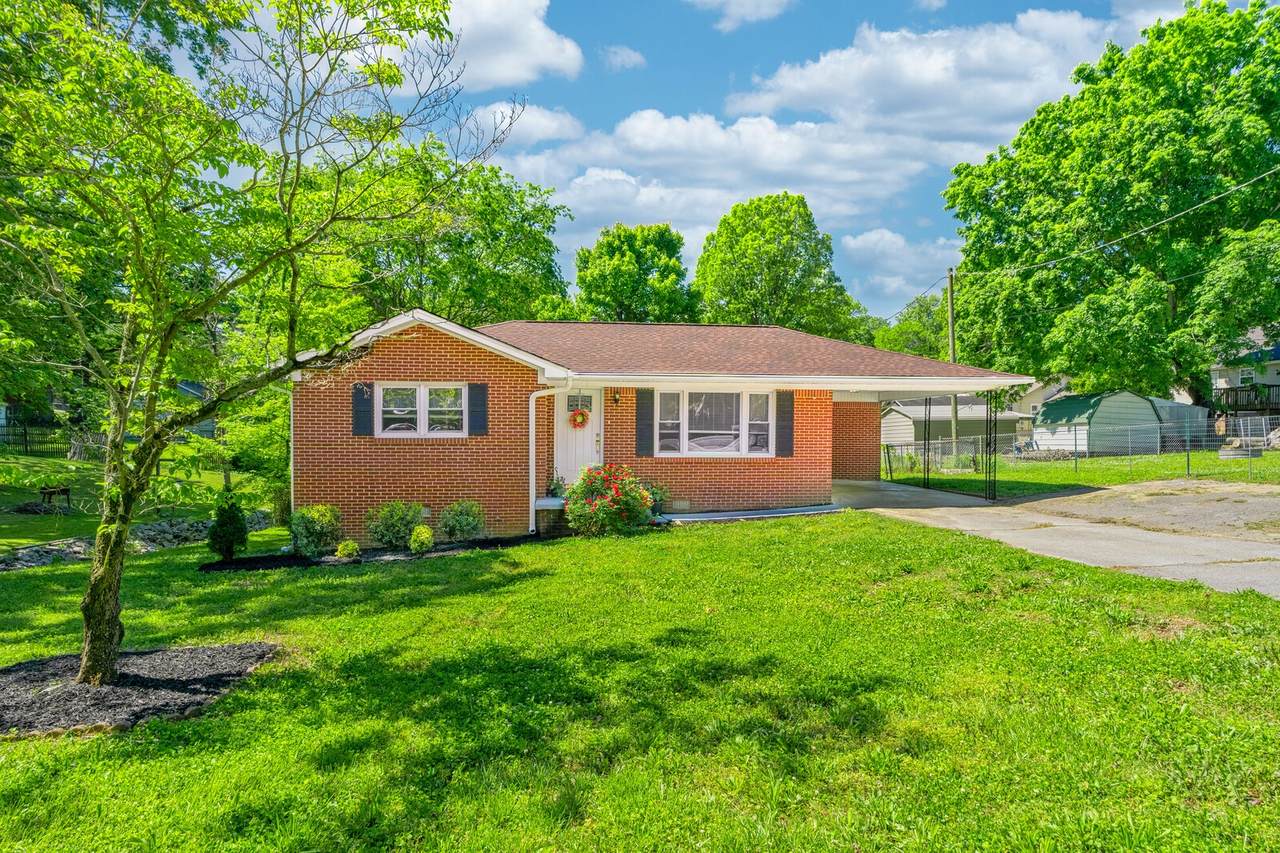 2501 Douglas St - Photo 1