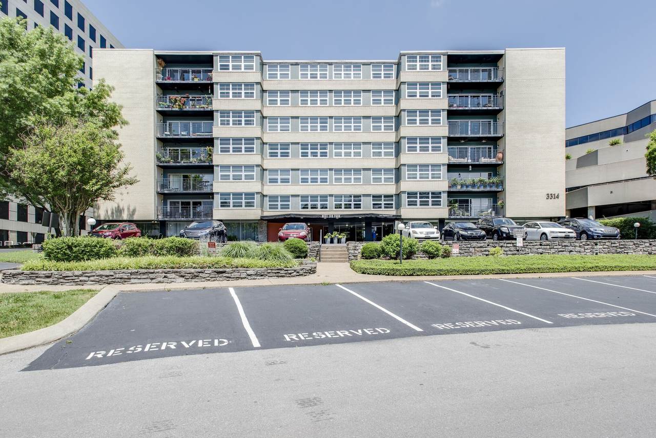 3314 West End Ave - Photo 1