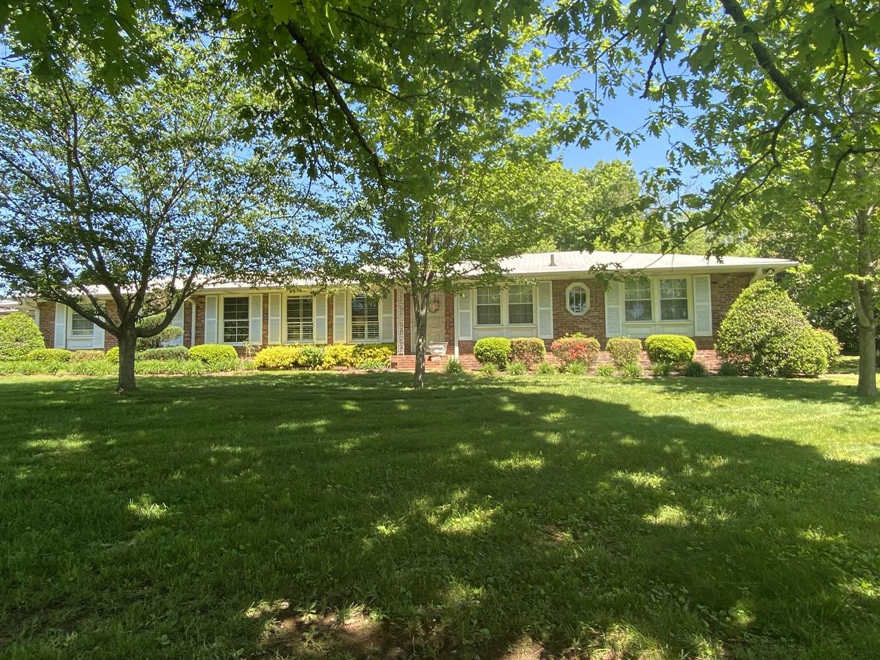 202 Cunniff Pkwy - Photo 1