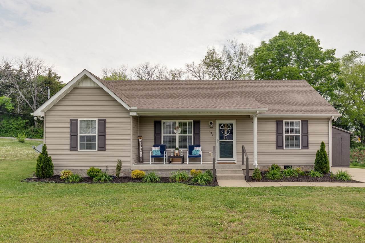 102 Matthews Dr - Photo 1