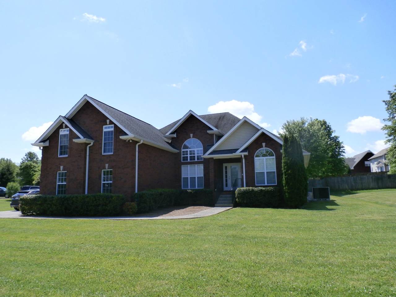 114 Brigham Ct - Photo 1