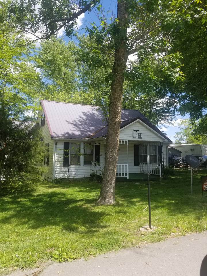 4032 Moreland Cir - Photo 1