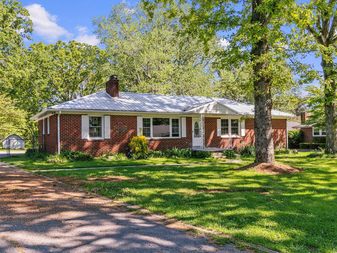 1220 Woodland St - Photo 1