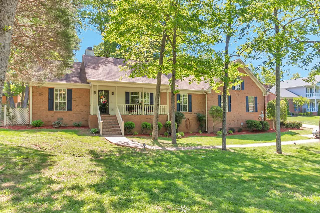 512 Tyler Ct - Photo 1