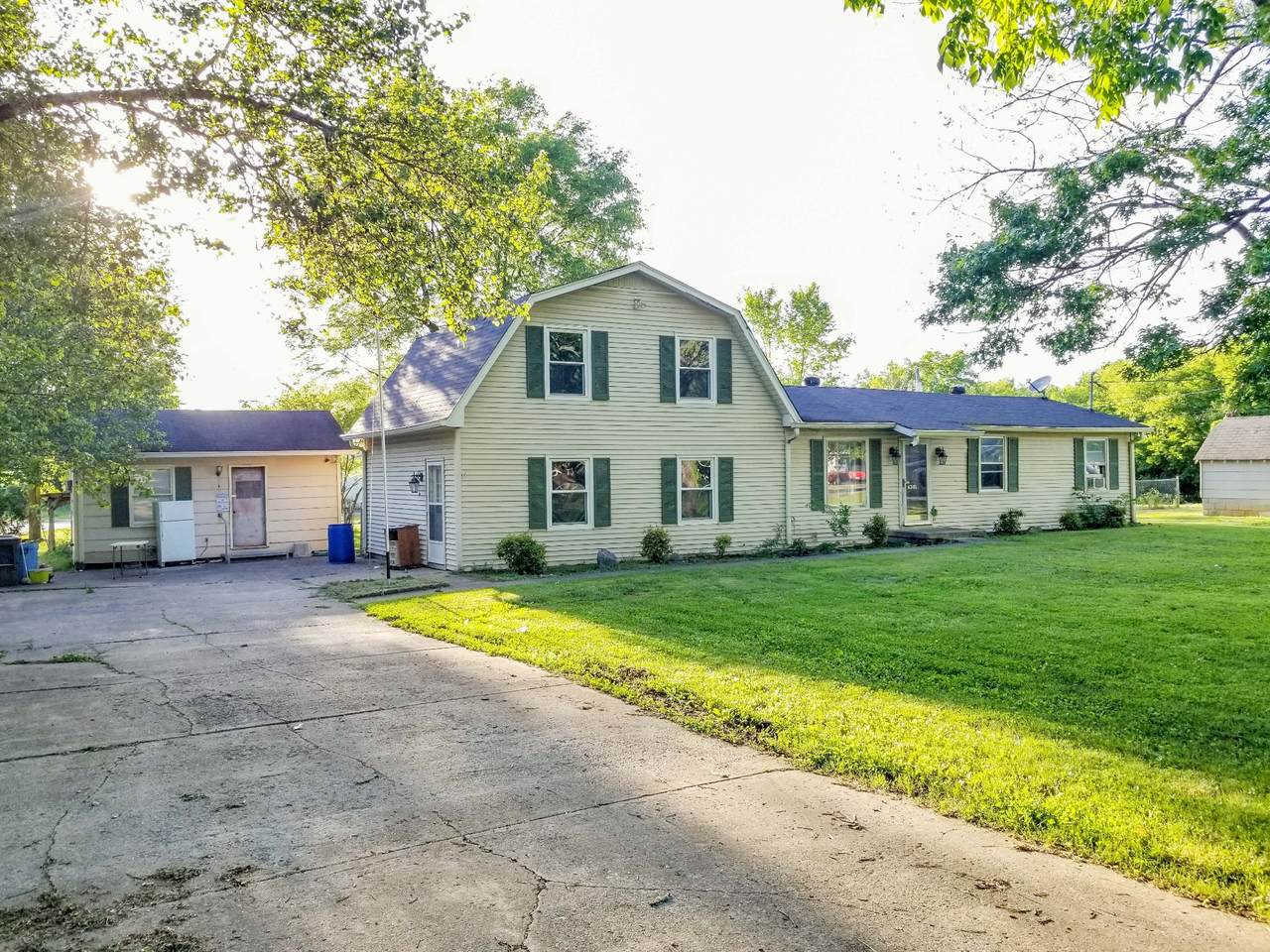 6305 E Buckeye Bottom Rd - Photo 1