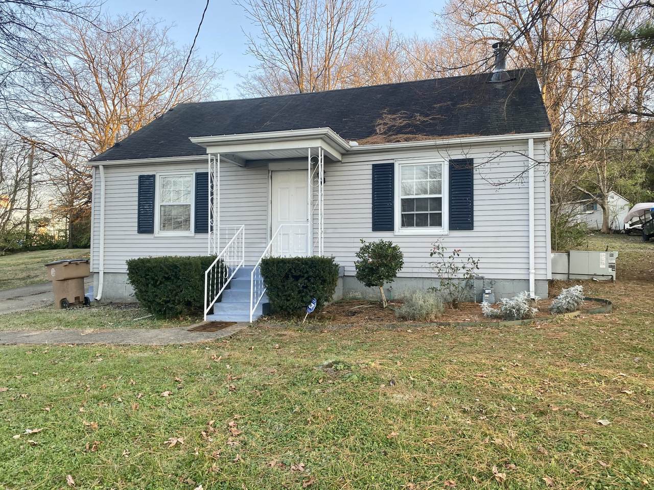 412 E Bend Dr - Photo 1