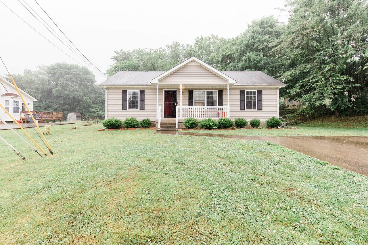 917 Crabapple Ln - Photo 1