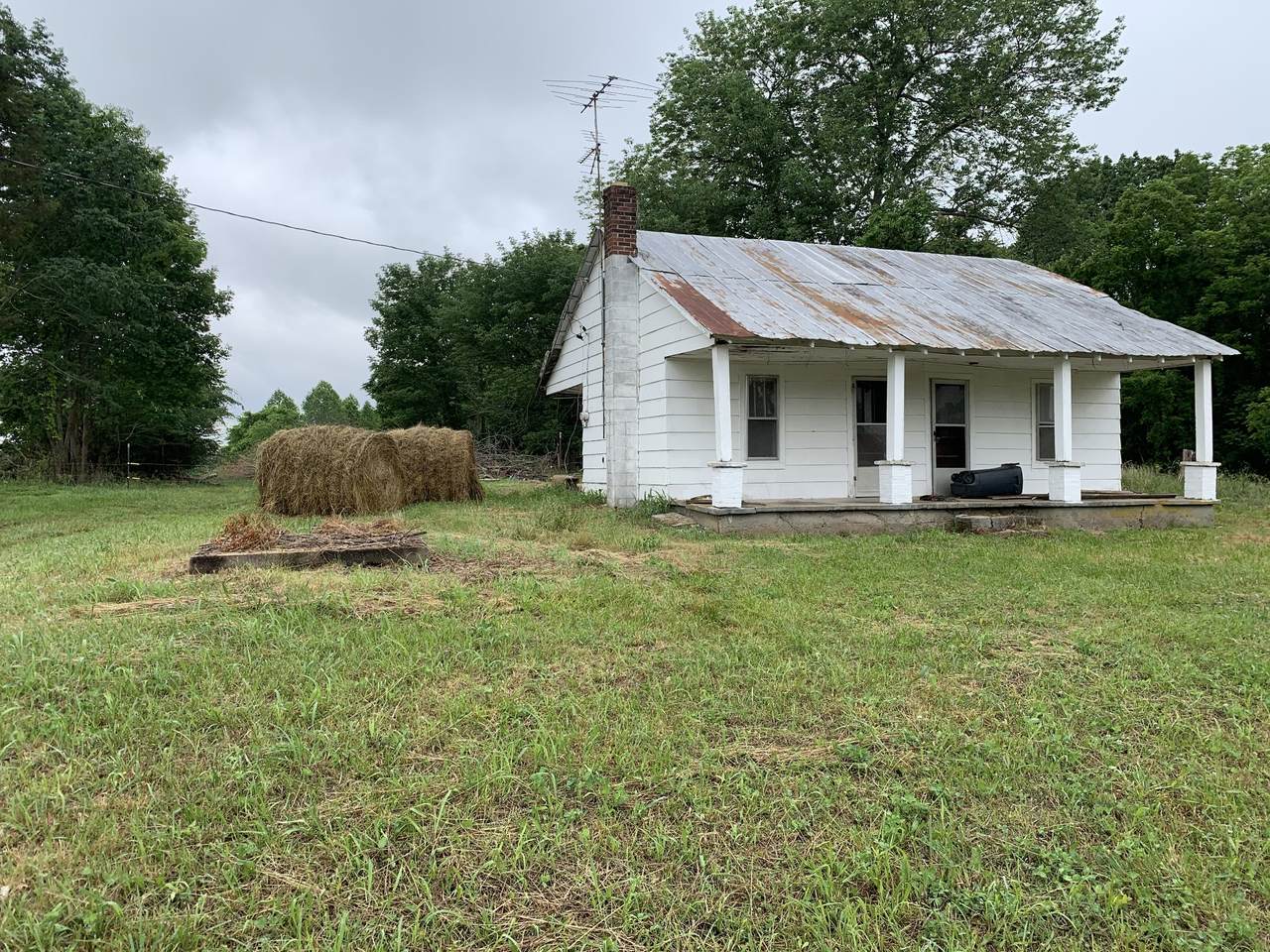 7496 Red Boiling Springs Rd - Photo 1