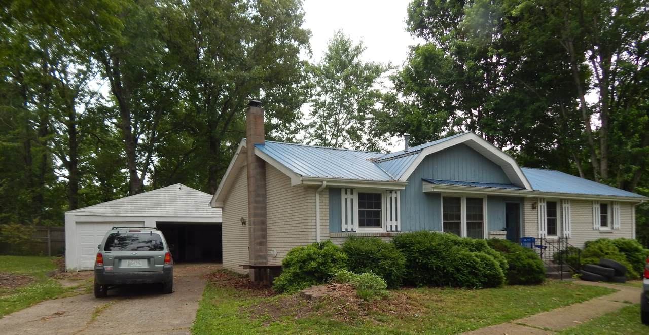 102 Hickory Drive - Photo 1