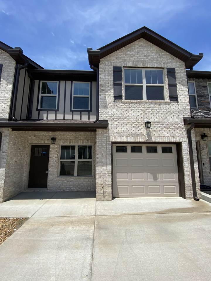 1401 Villa Cir - Photo 1