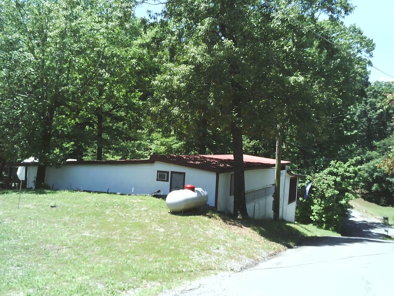 907 Brownfield Rd - Photo 1