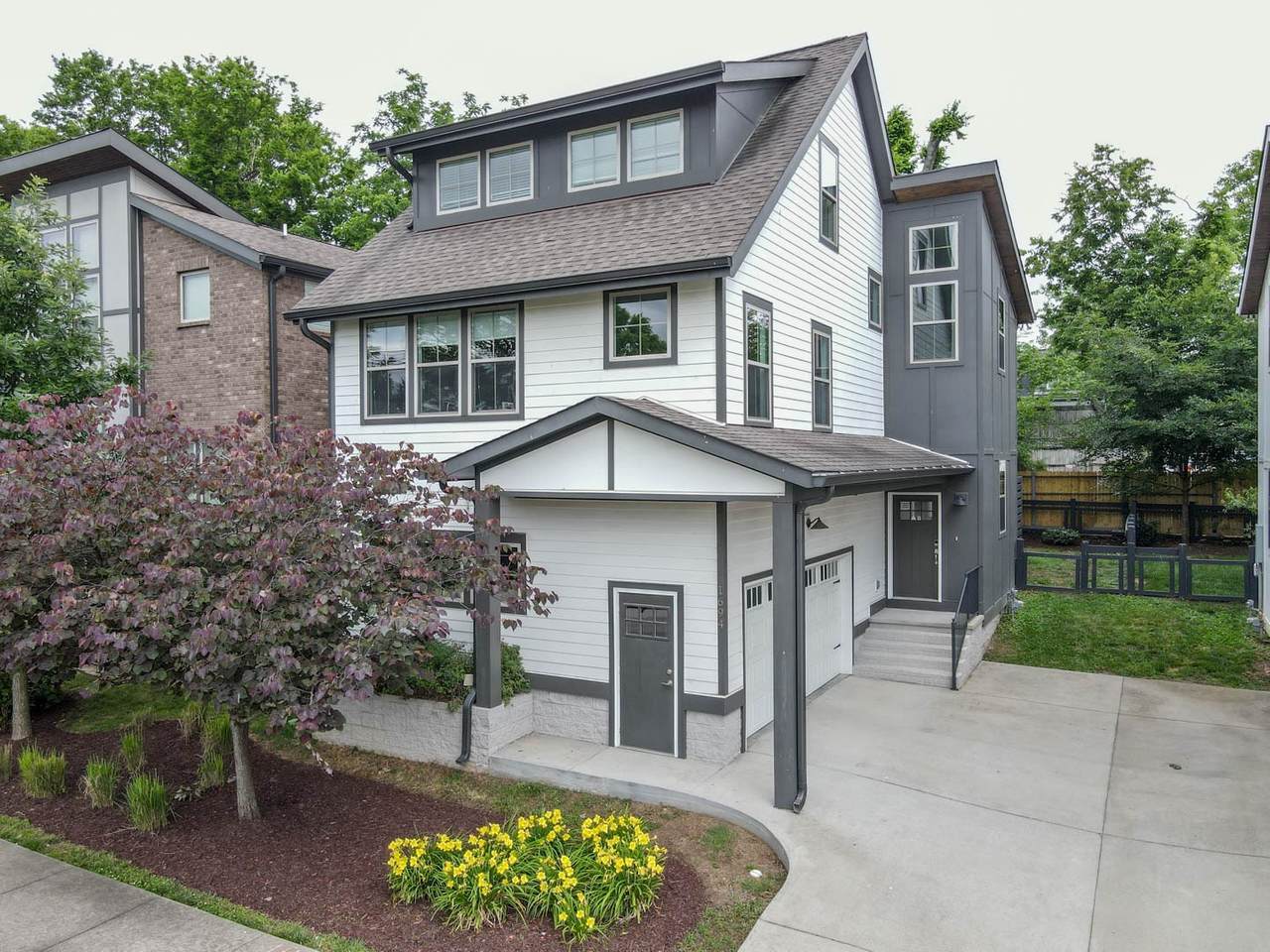 1694 Carvell Dr - Photo 1