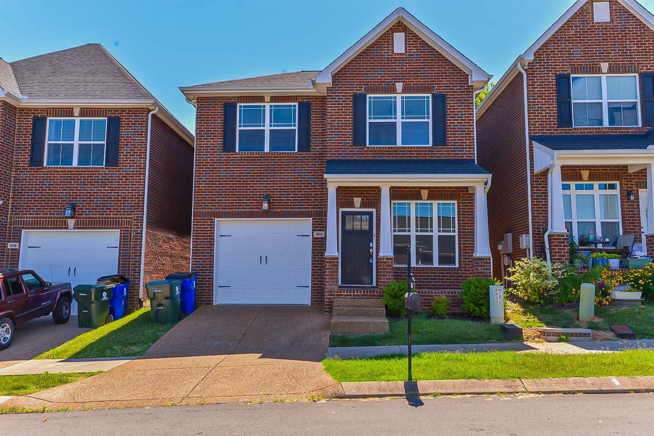806 Indian Ridge Cir - Photo 1