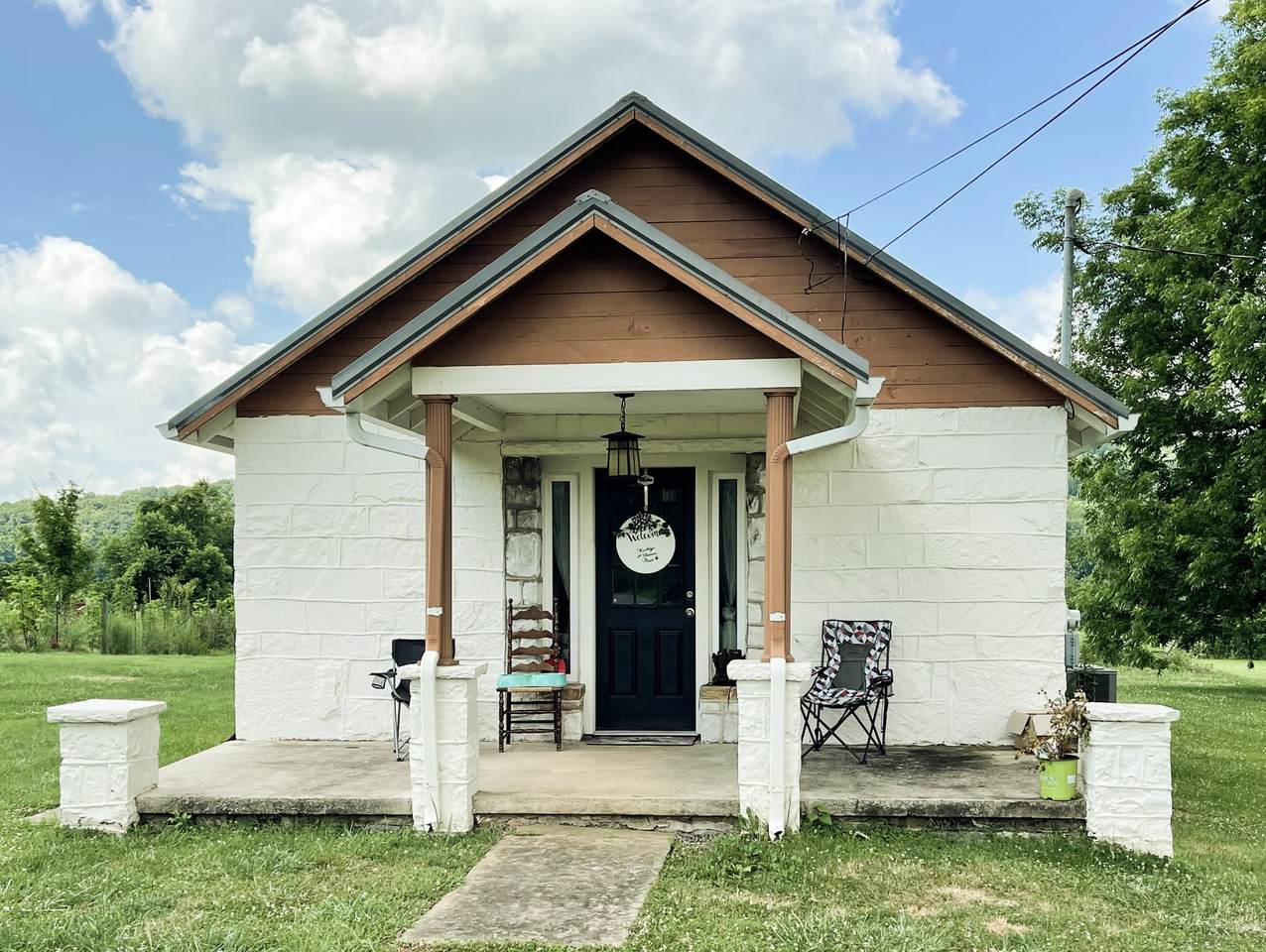 983 Country Club Rd - Photo 1
