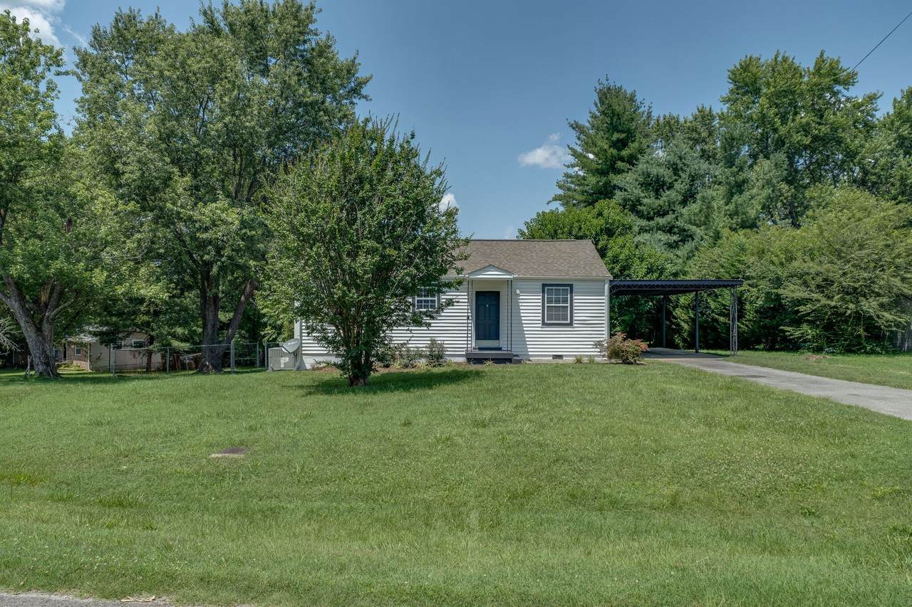1902 Dahlia Cir - Photo 1