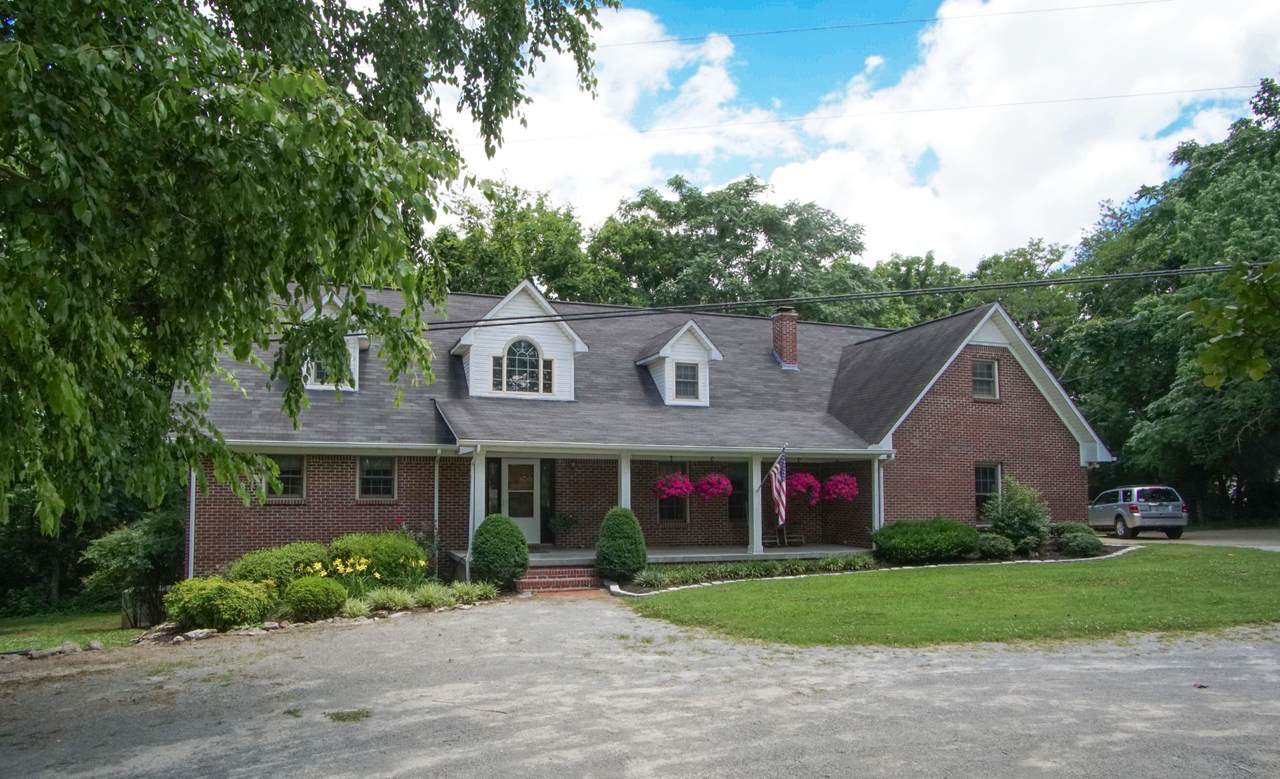 27 Orchard Hill Rd - Photo 1