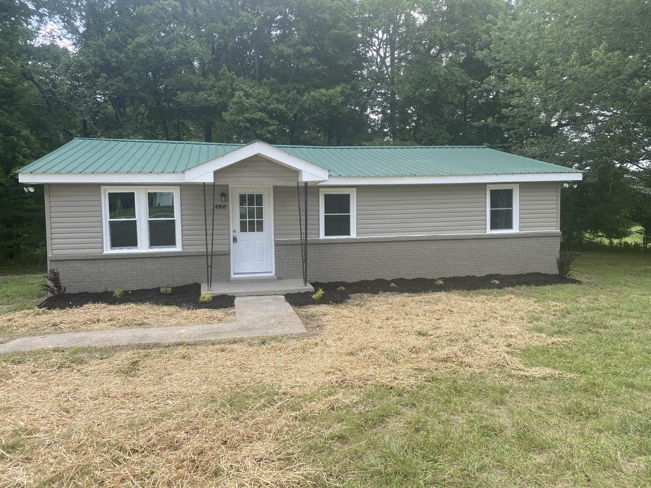 4908 Marion Rd - Photo 1