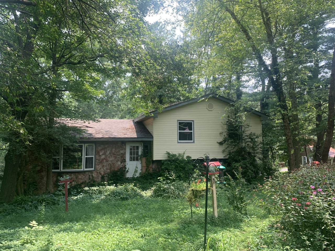 2737 Lake Valley Dr - Photo 1