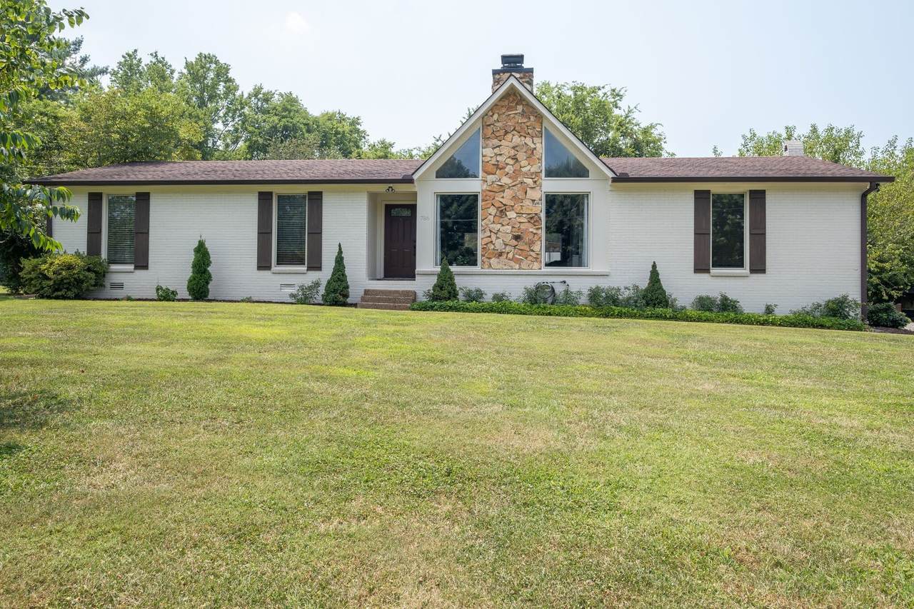 786 Edwards Dr - Photo 1