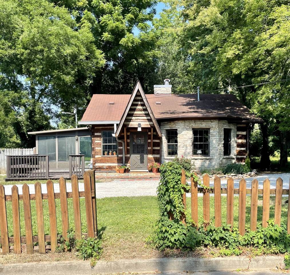 324 S Bilbro Ave - Photo 1