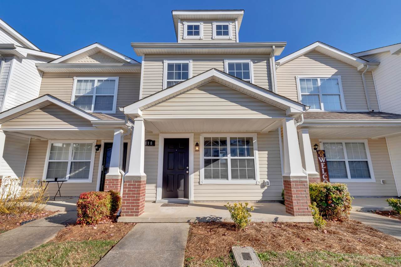 118 Alexander Blvd - Photo 1