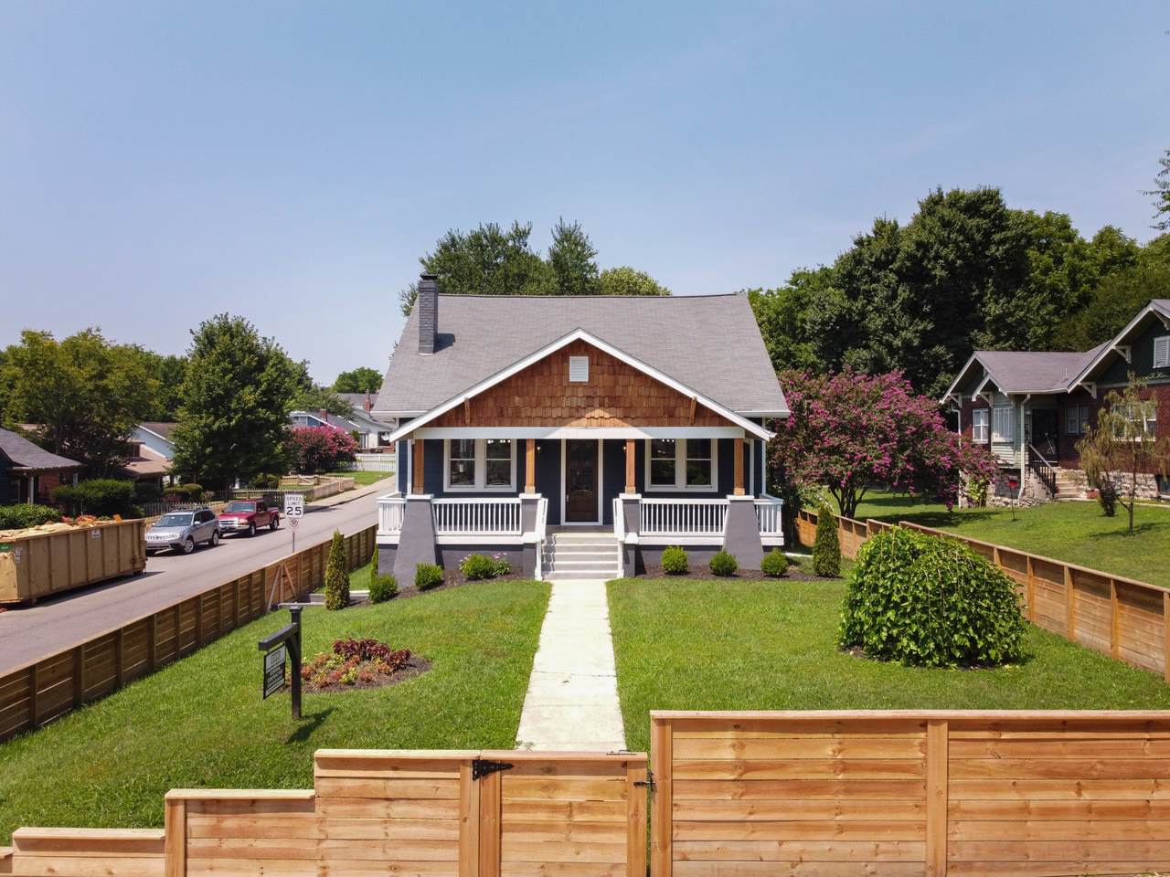 402 N 16th St - Photo 1