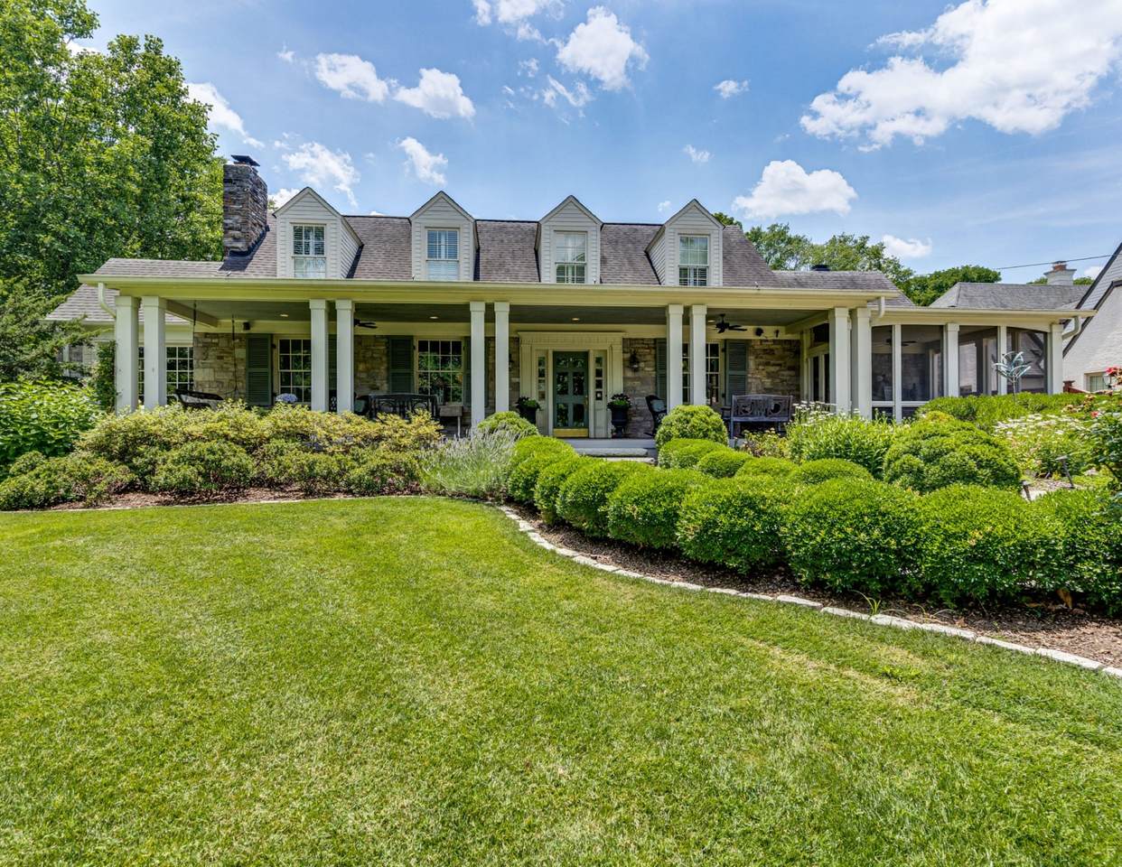 3423 Hampton Ave - Photo 1