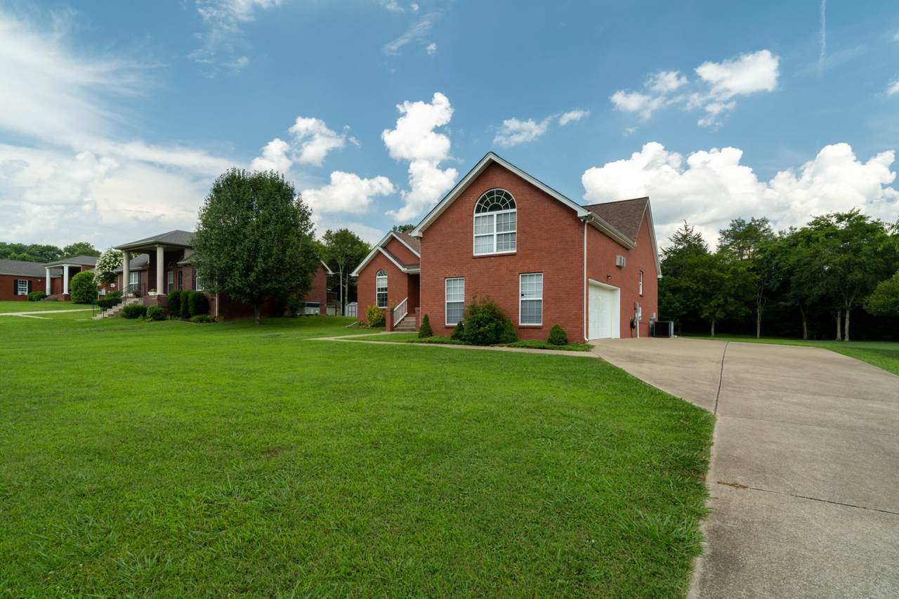 594 Windy Rd - Photo 1
