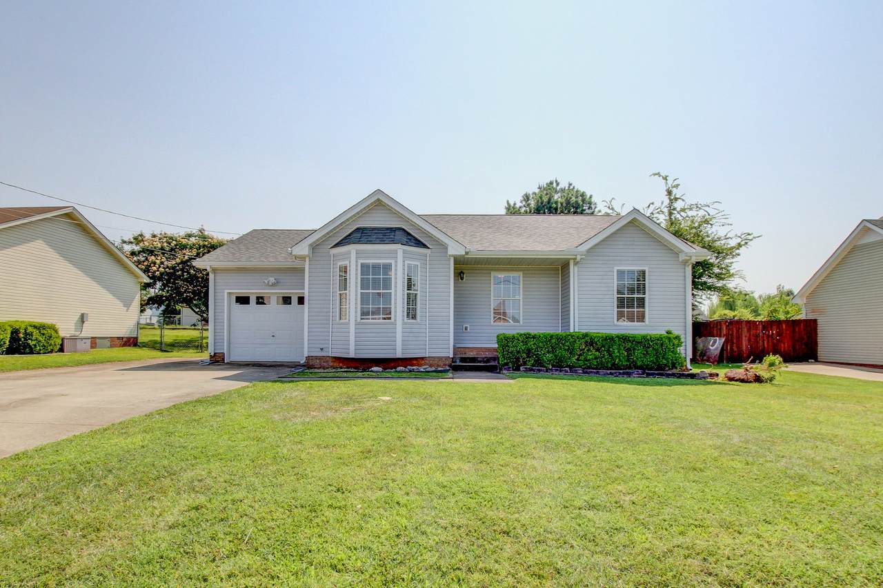 3433 Kingfisher Dr - Photo 1