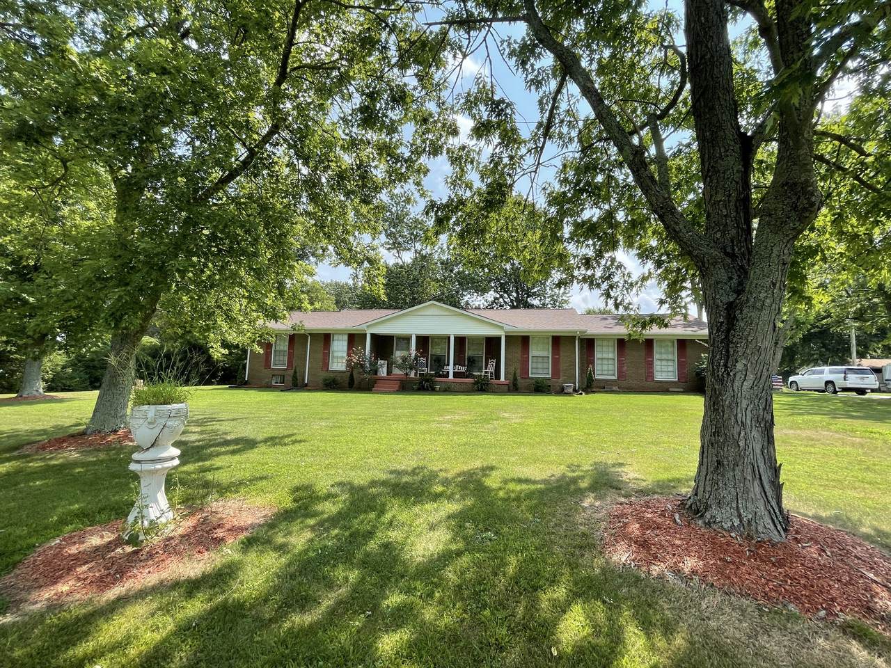 1448 Baker Ln - Photo 1