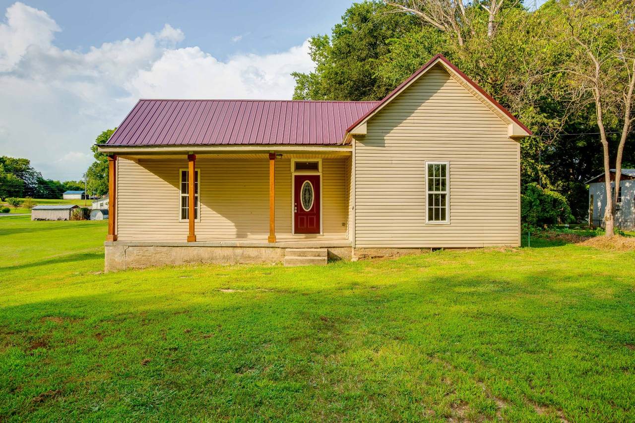 205 Winters St - Photo 1