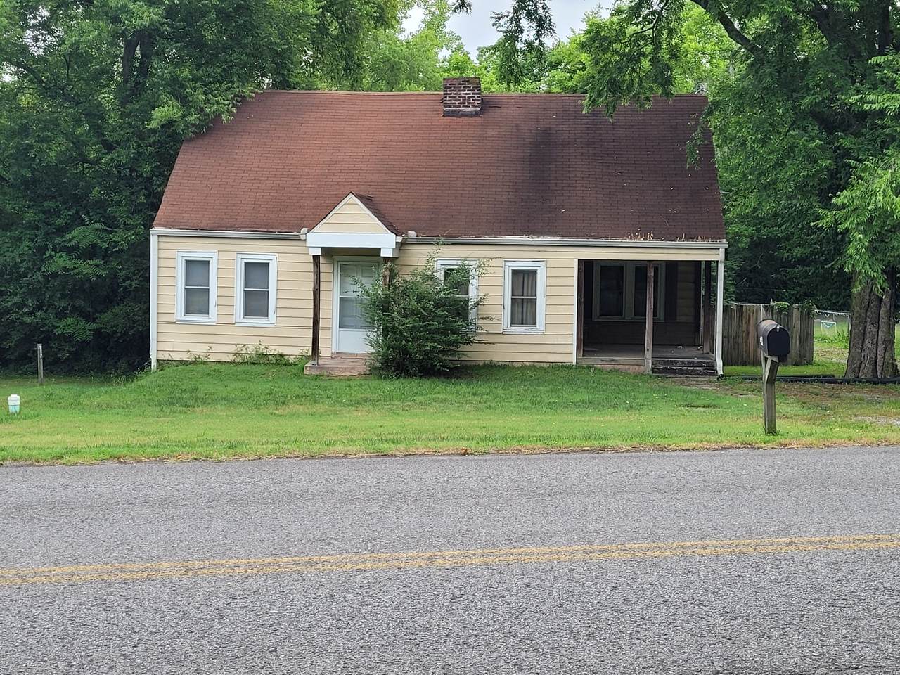 236 Rockland Rd - Photo 1