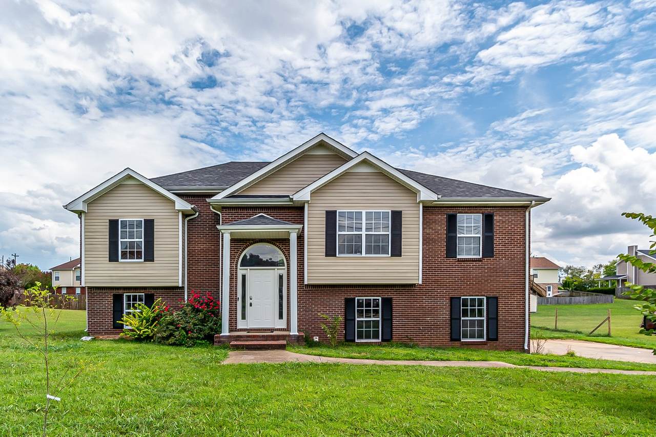 319 Greenspoint Ct - Photo 1
