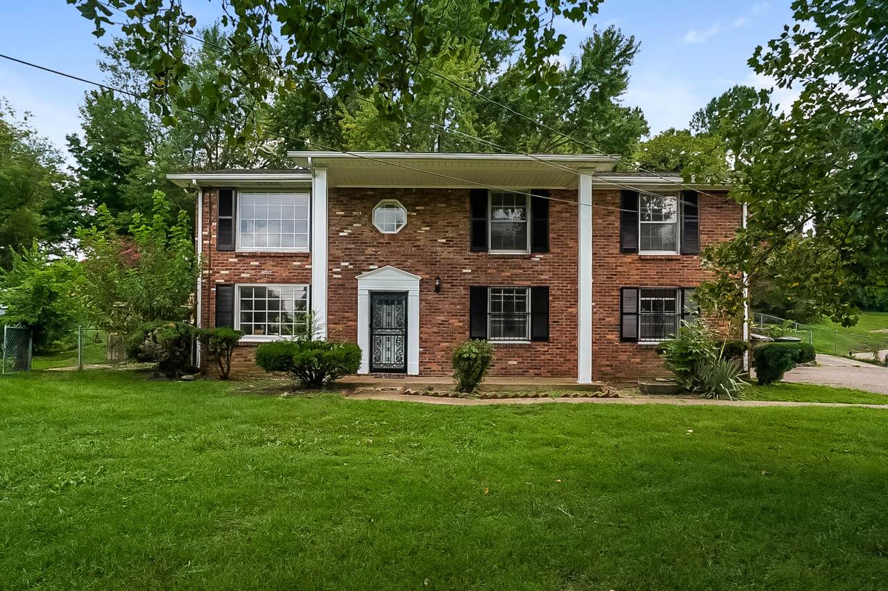 414 Broadmoor Dr - Photo 1