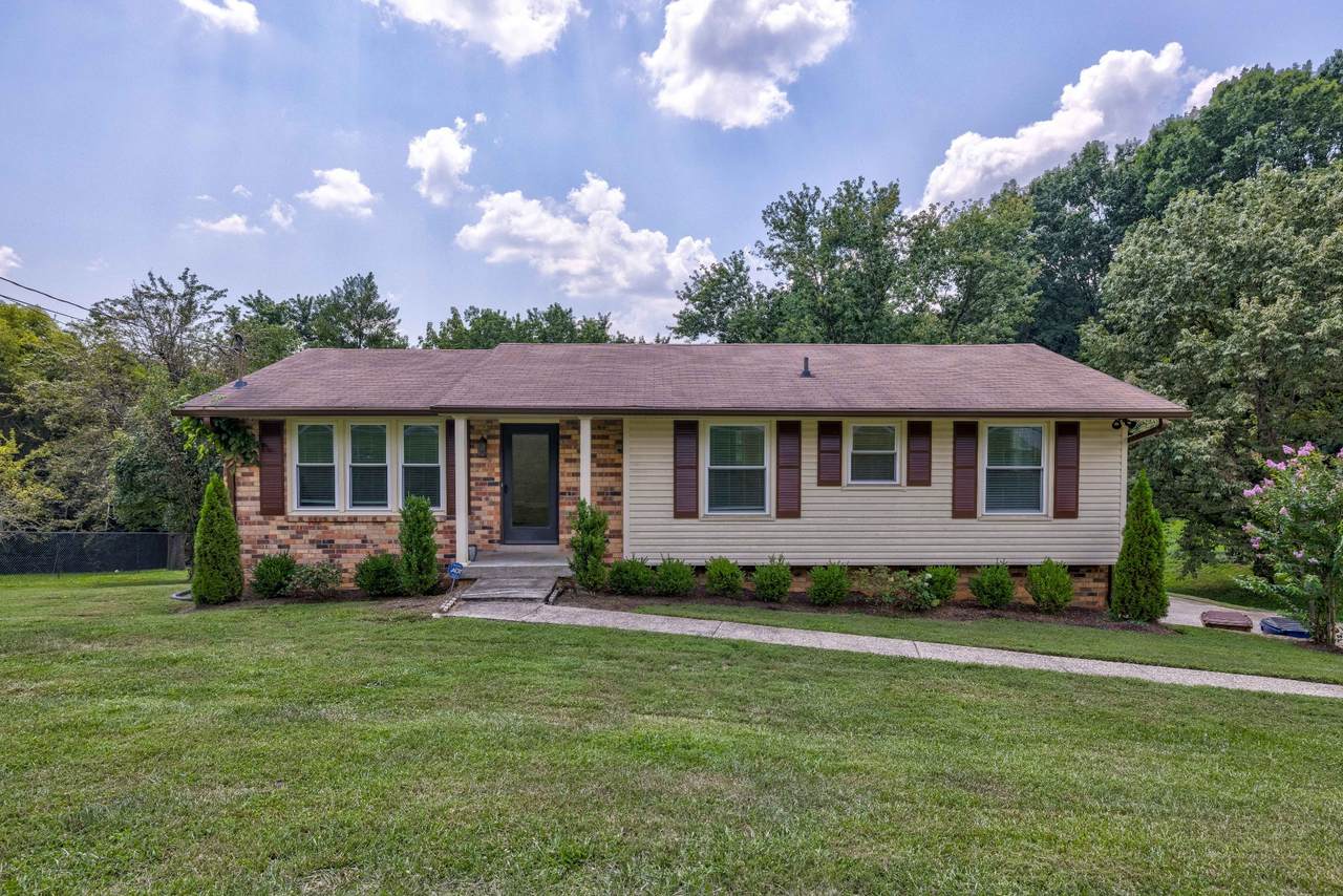 115 Connor Dr - Photo 1
