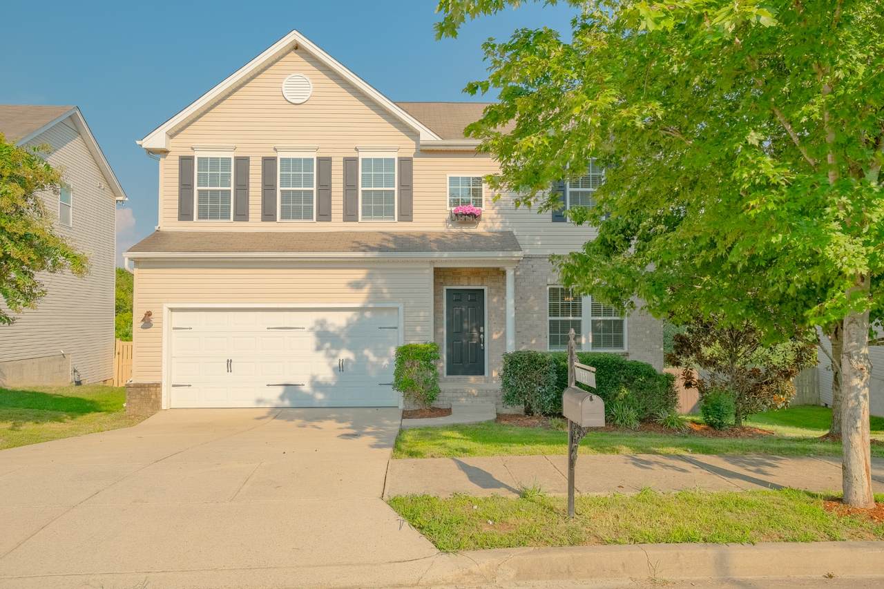 752 Wolfeboro Ln - Photo 1