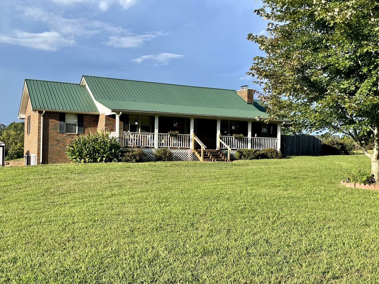 1631 Taylor Town Rd - Photo 1