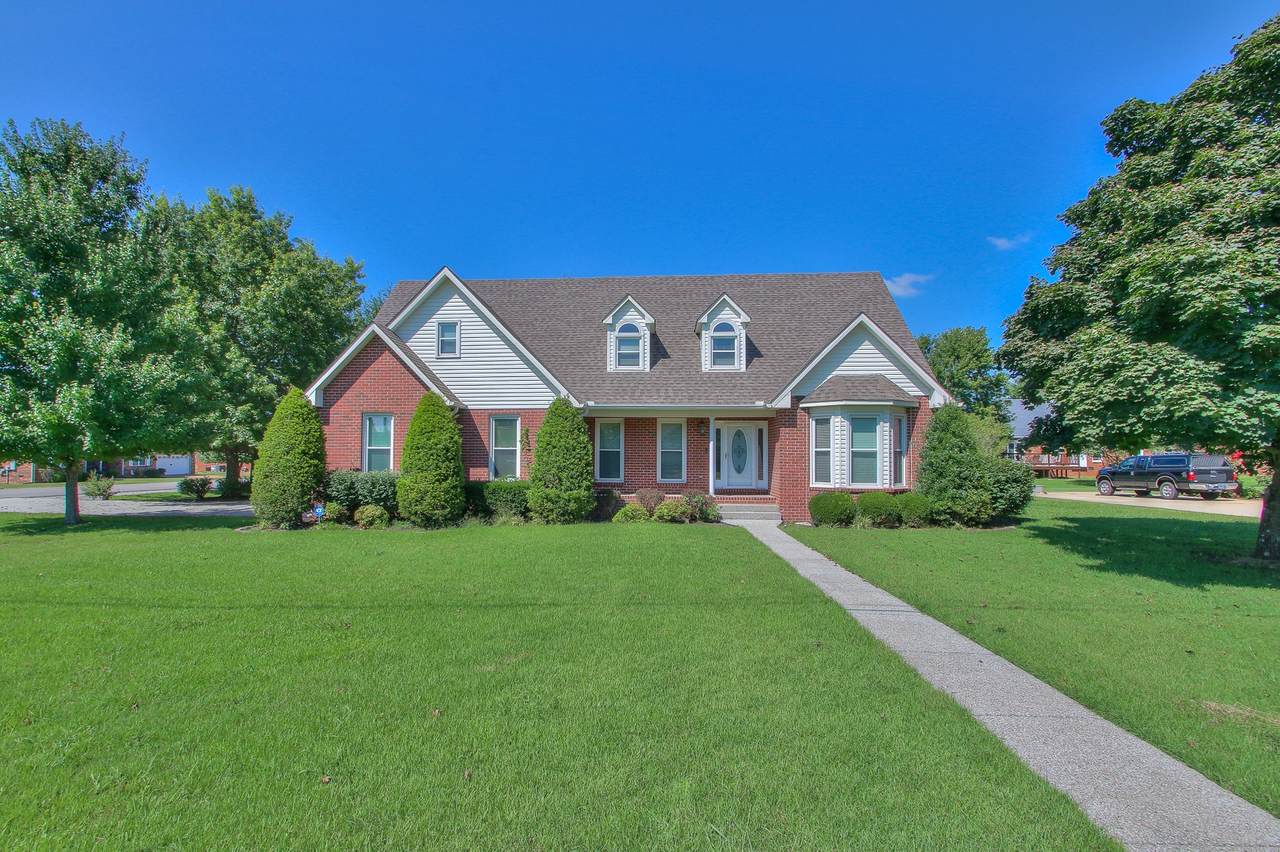 1735 Hollow Oak Dr - Photo 1