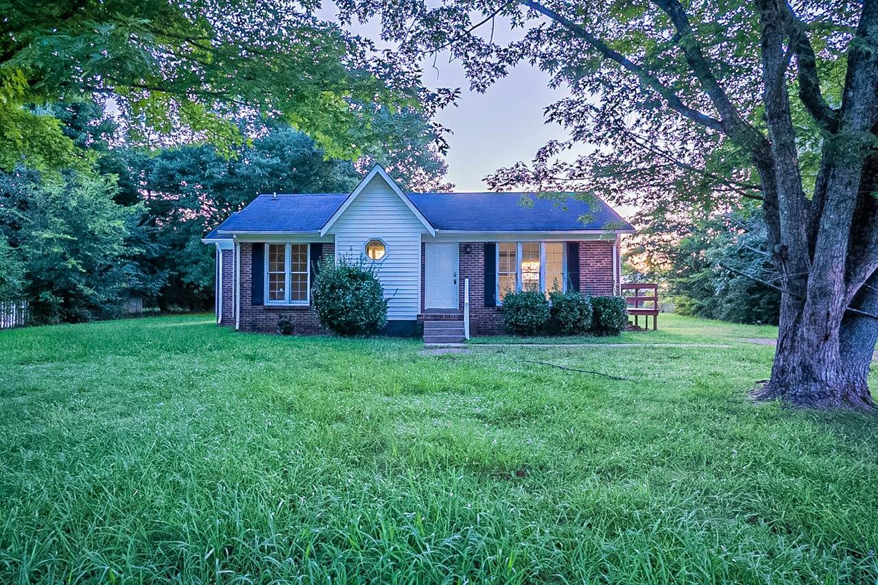 210 S Meribeth Ln - Photo 1