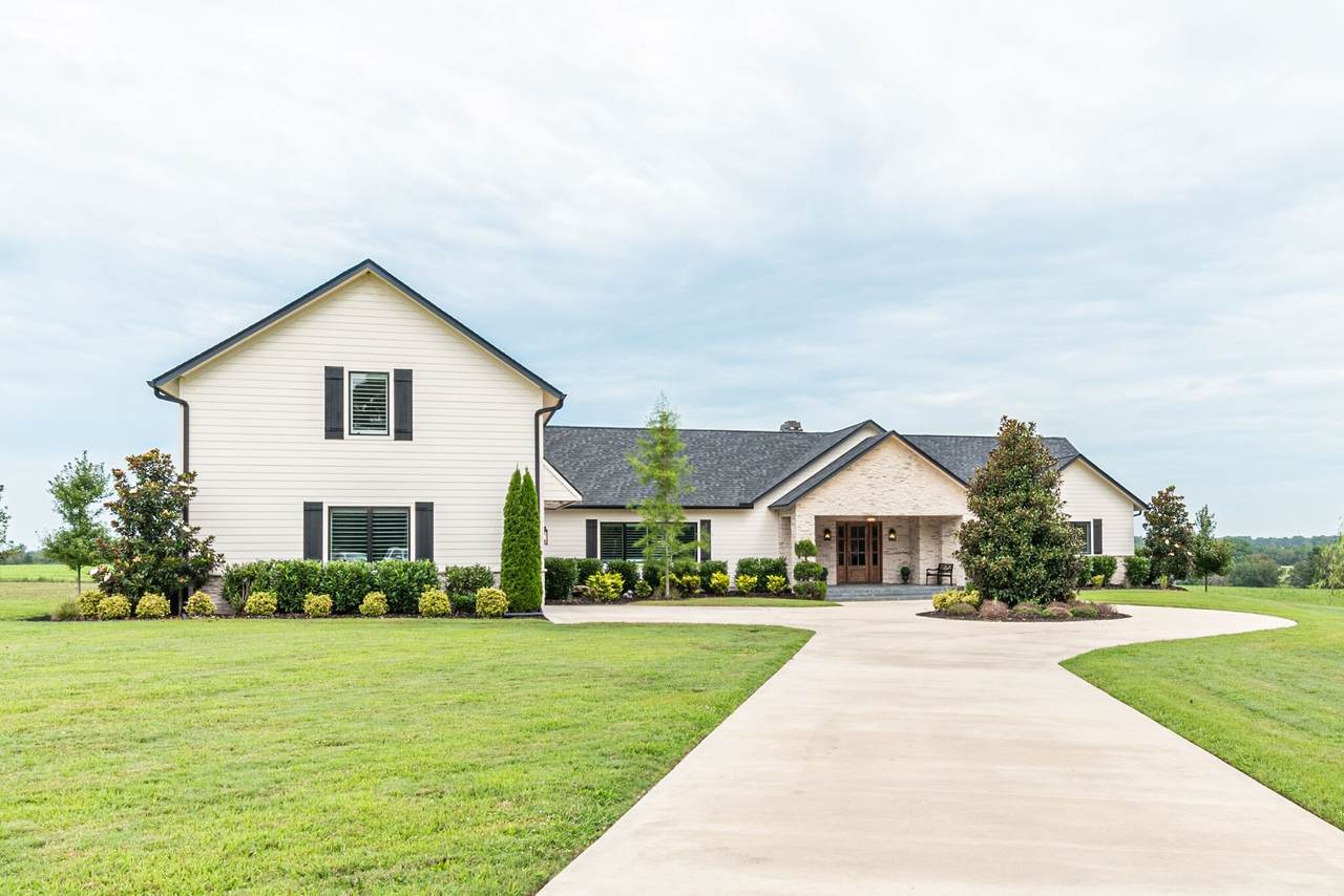 345 Porters Way - Photo 1
